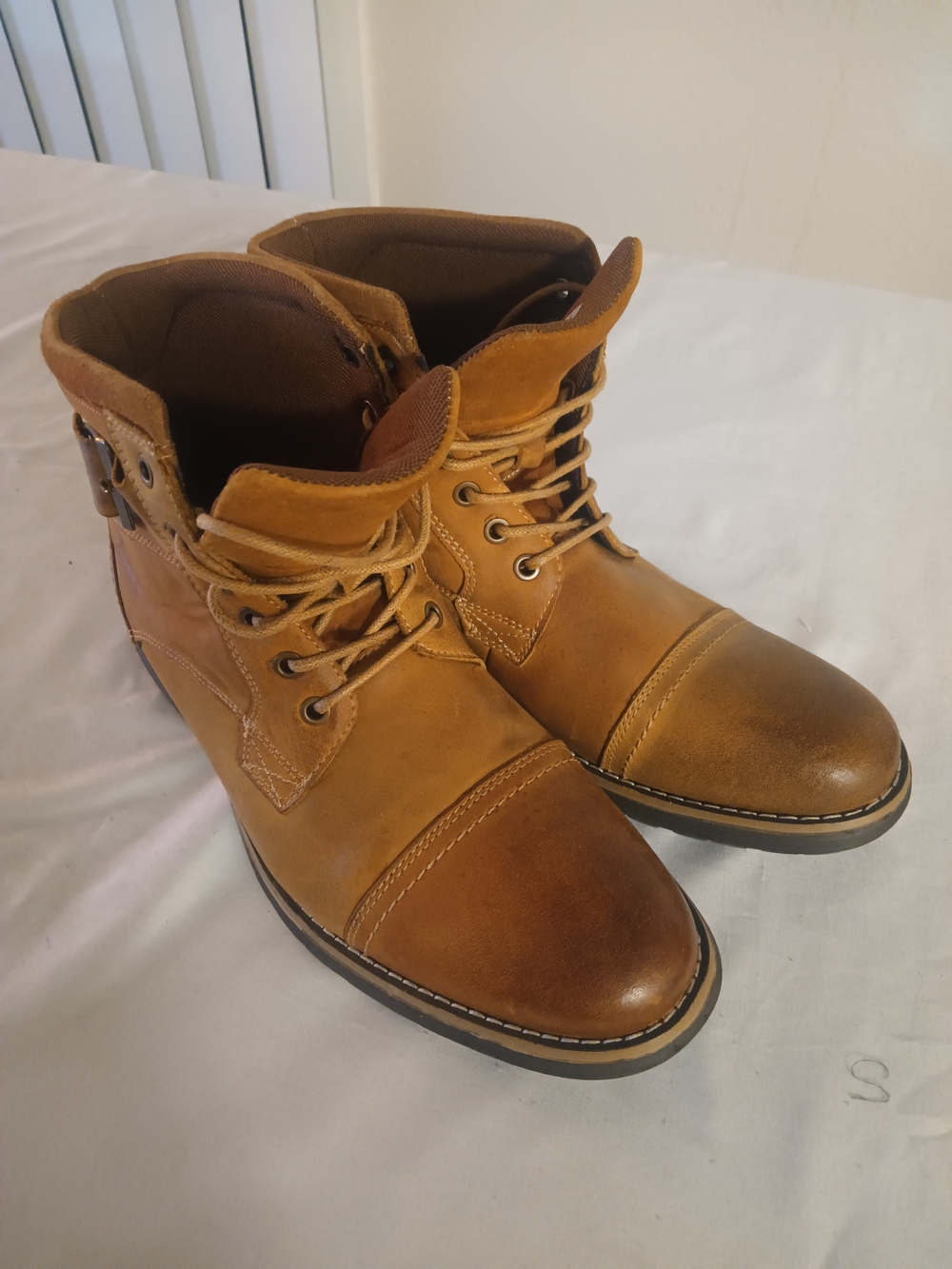 Vostey Men's Tan Leather Lace-Up Cap-Toe Boots